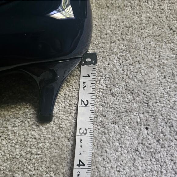 Forever Women's Navy Pointed Toe Flats Patent Leather Kitten Heels 8.5 - Picture 5 of 6